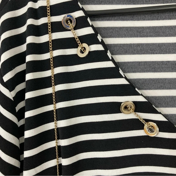 Chico's Striped Soft Stretch Grommet Detail Wide Sleeve Blouse size XL 3 - Picture 8 of 10